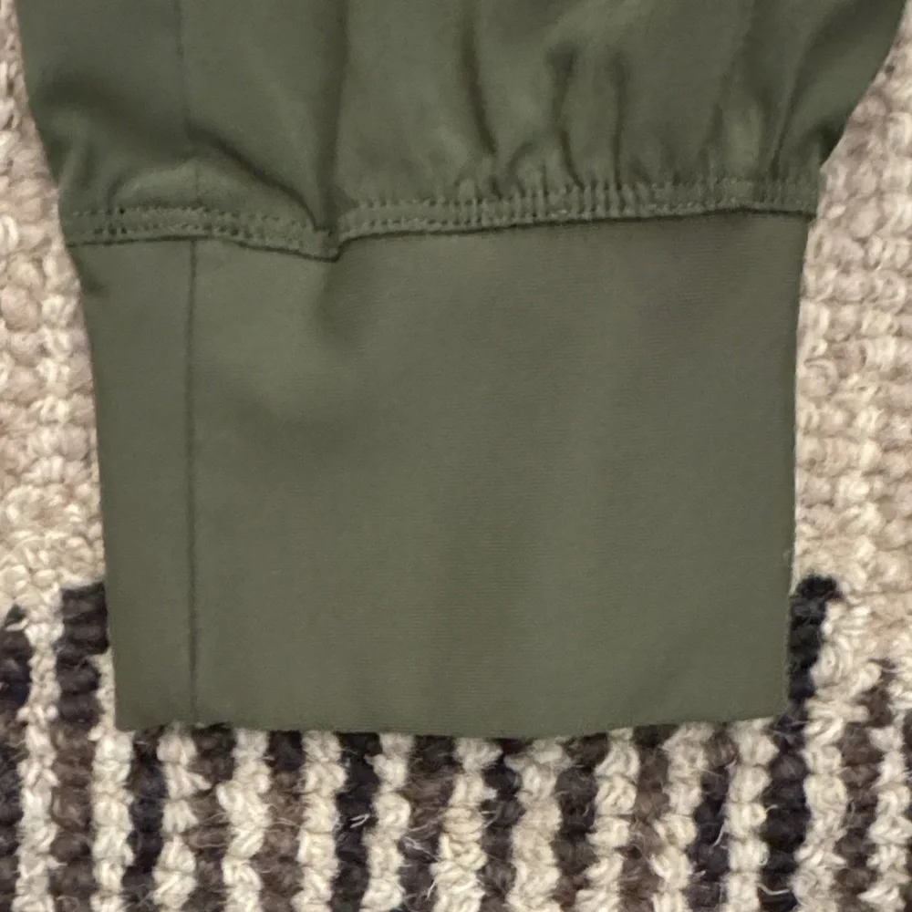 CALIA by Carrie Underwood Olive Ankle Joggers - Picture 3 of 8